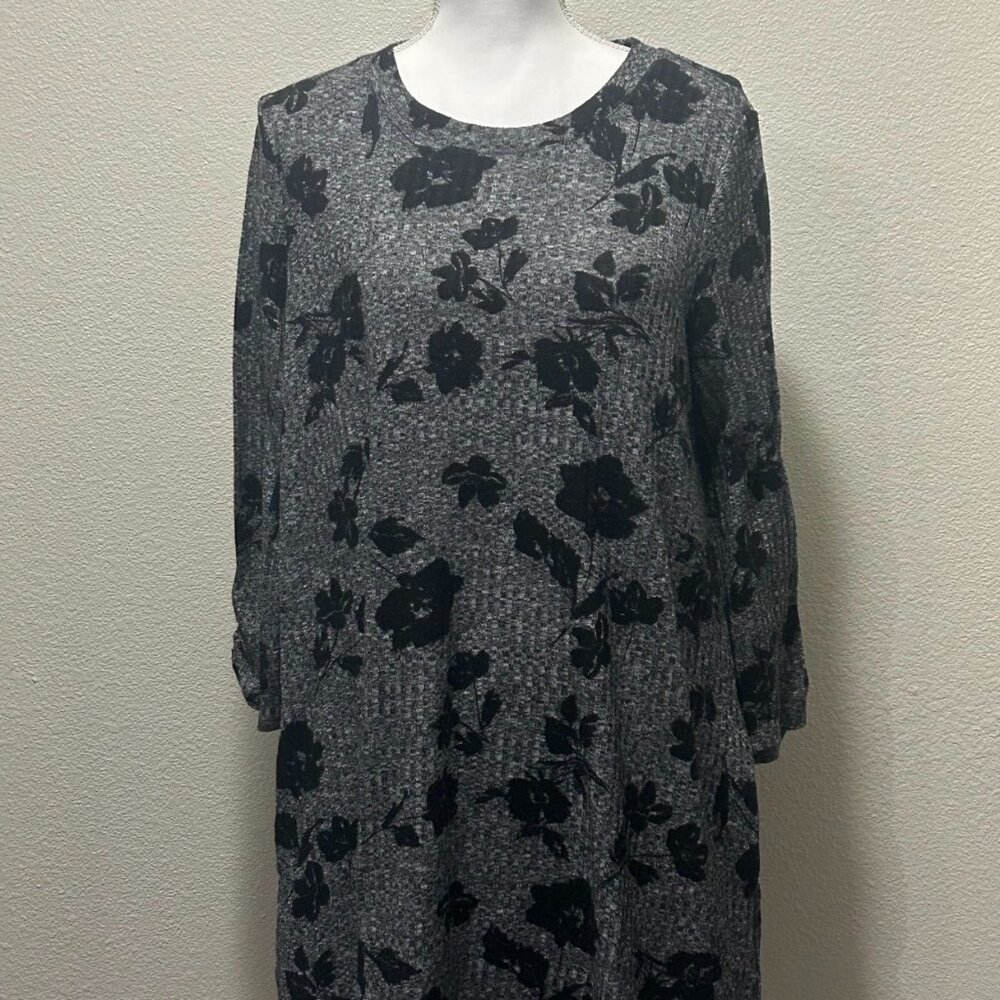 Apt 9 gray ribbed long sleeve shift dress with black flowers and pockets , XL